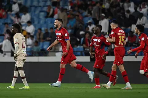 الدوري السعودي.. ضمك يمطر شباك الفيحاء بثلاثية ويبتعد عن منطقة الخطر